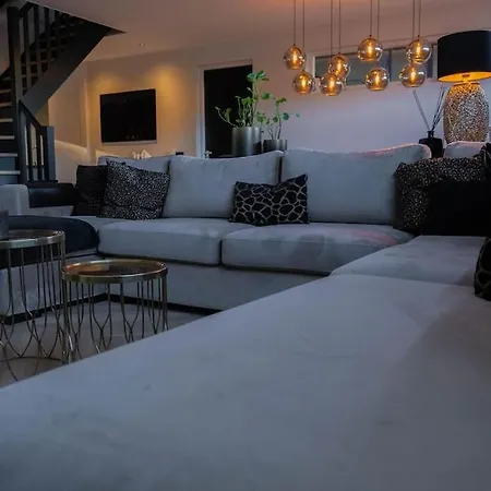 Luxury Egmond *